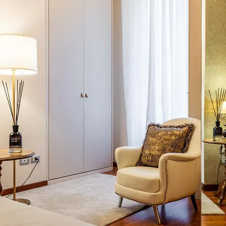 Apartment Luxury, Modern & Charming Near Station